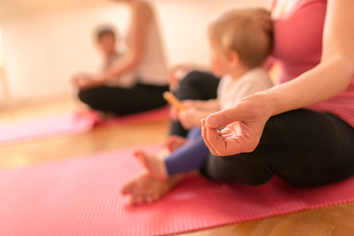 Mama & Baby Yoga